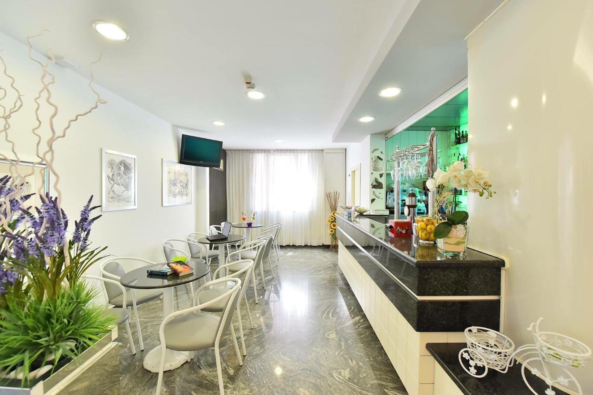 Hotel Della Motta Bellaria-Igea Marina Bagian luar foto