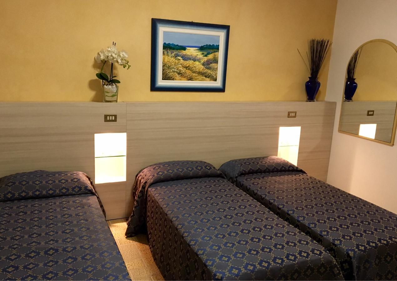 Hotel Della Motta Bellaria-Igea Marina Bagian luar foto
