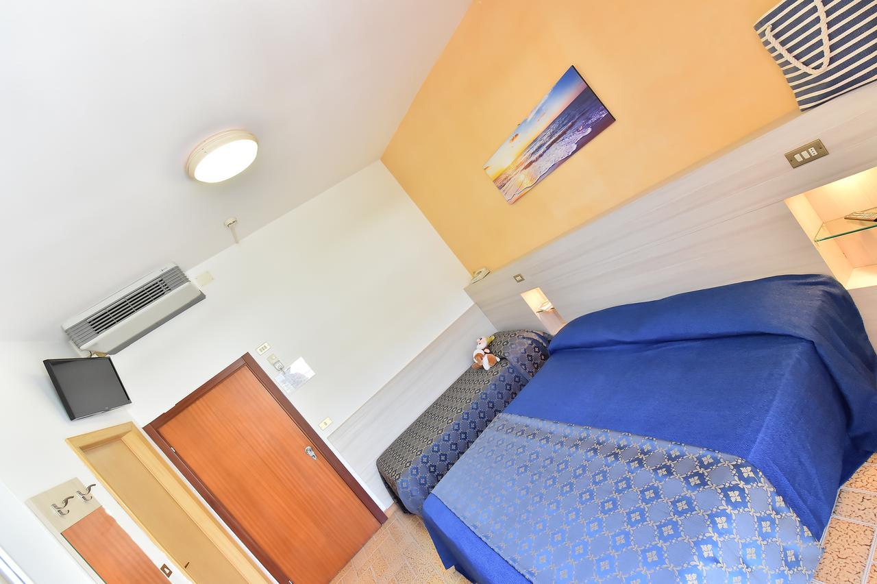 Hotel Della Motta Bellaria-Igea Marina Bagian luar foto