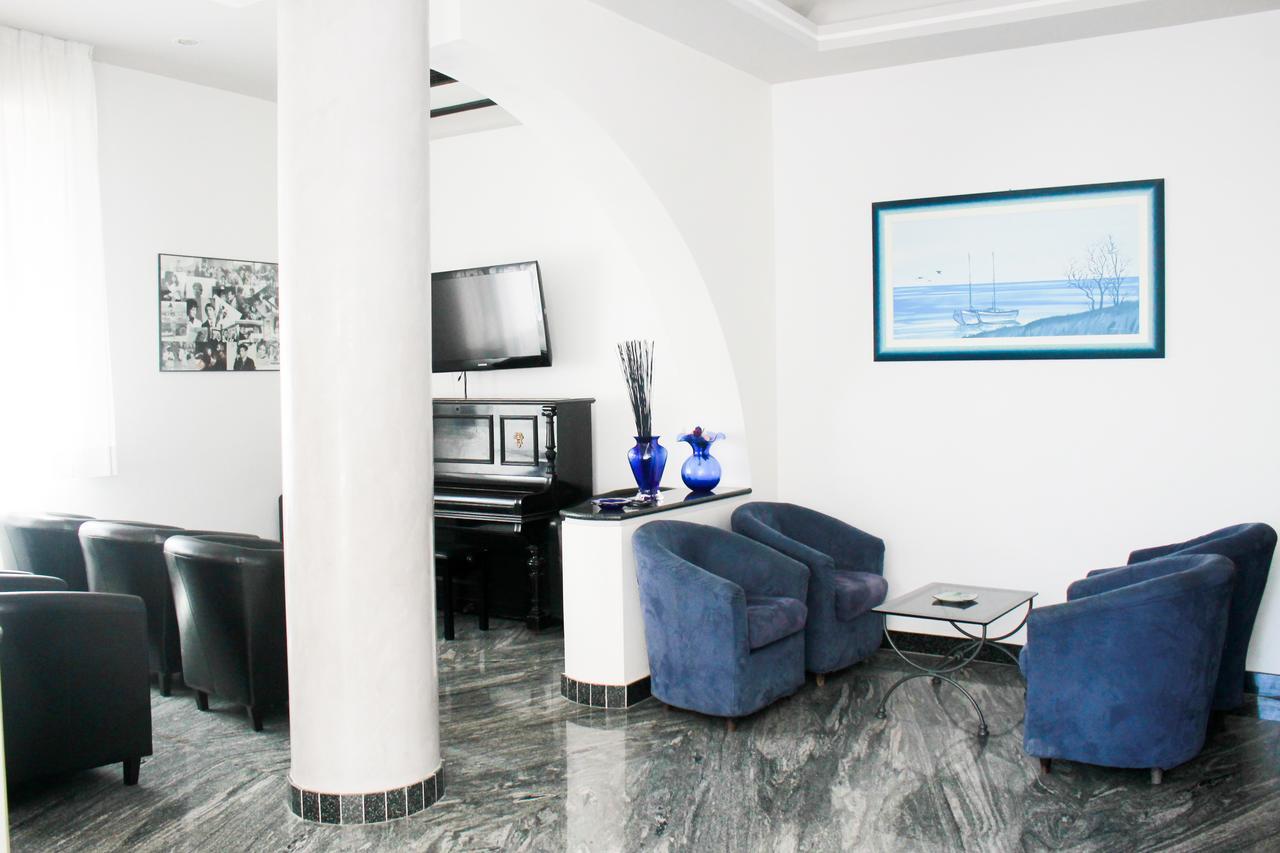 Hotel Della Motta Bellaria-Igea Marina Bagian luar foto