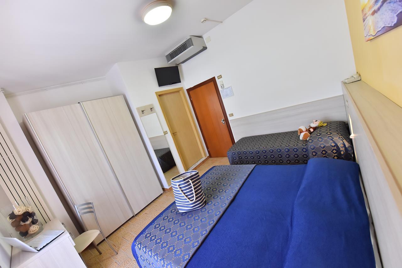 Hotel Della Motta Bellaria-Igea Marina Bagian luar foto
