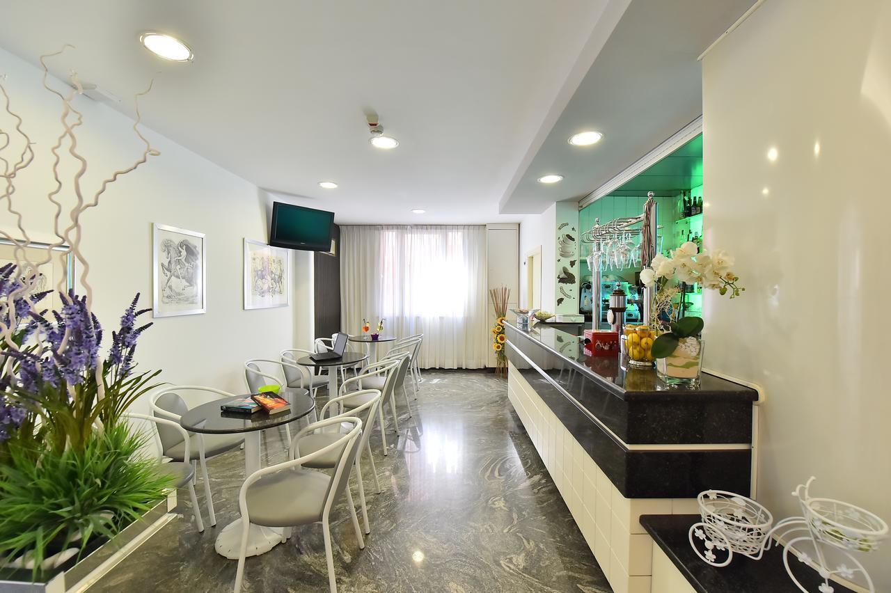 Hotel Della Motta Bellaria-Igea Marina Bagian luar foto