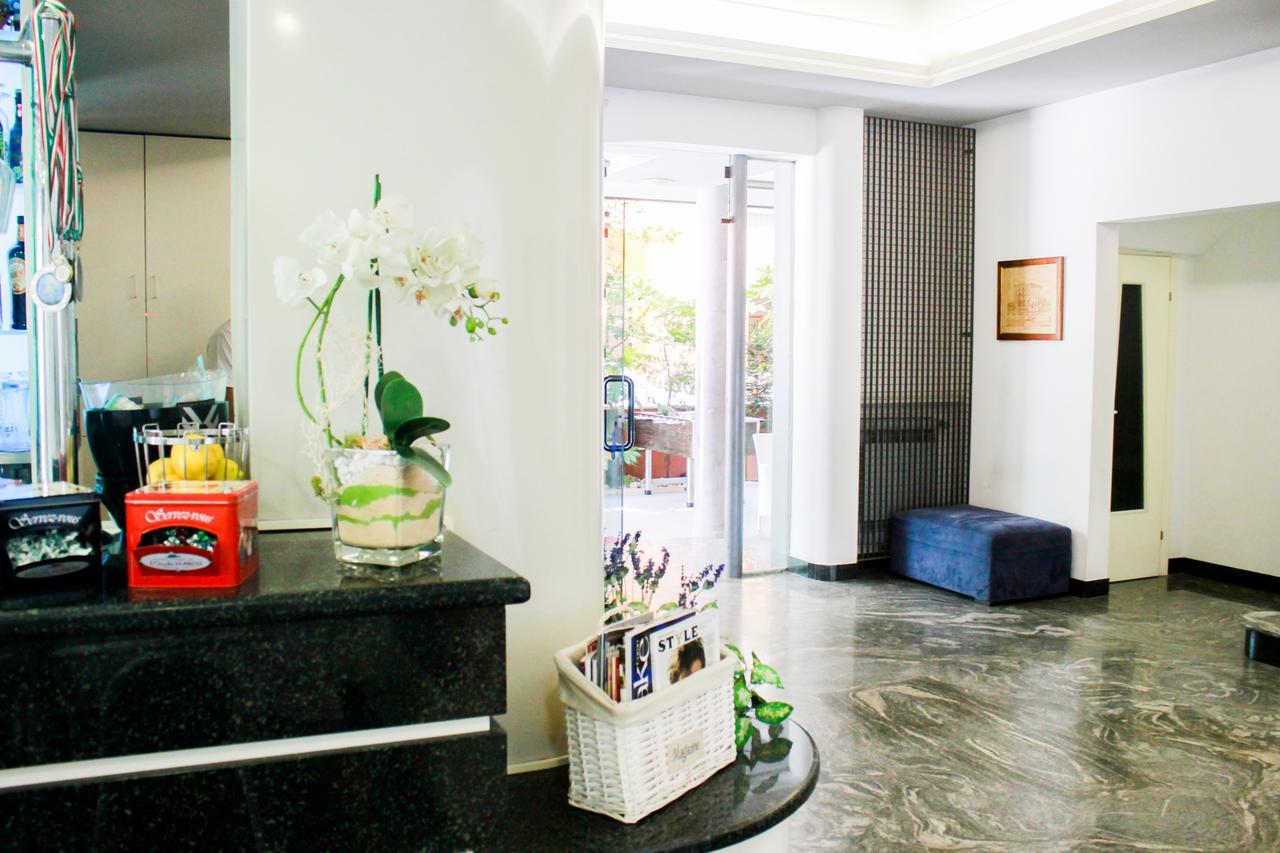 Hotel Della Motta Bellaria-Igea Marina Bagian luar foto